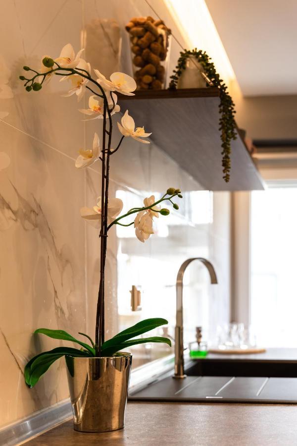 Cozy Modern Apartment Inside The City Center Soluň Exteriér fotografie